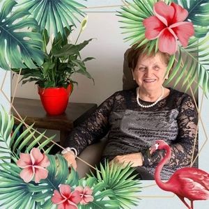 Meet your Posher, Emilienne